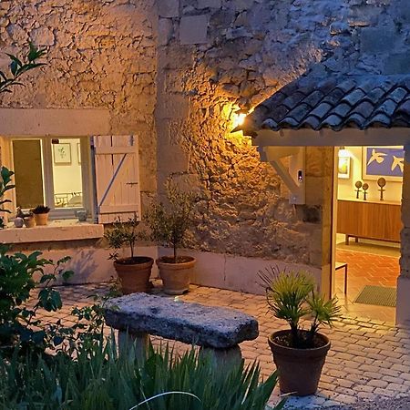 Le Prieure De Saint Pierre Bed & Breakfast Luaran gambar
