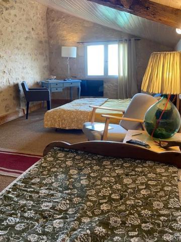 Le Prieure De Saint Pierre Bed & Breakfast Luaran gambar