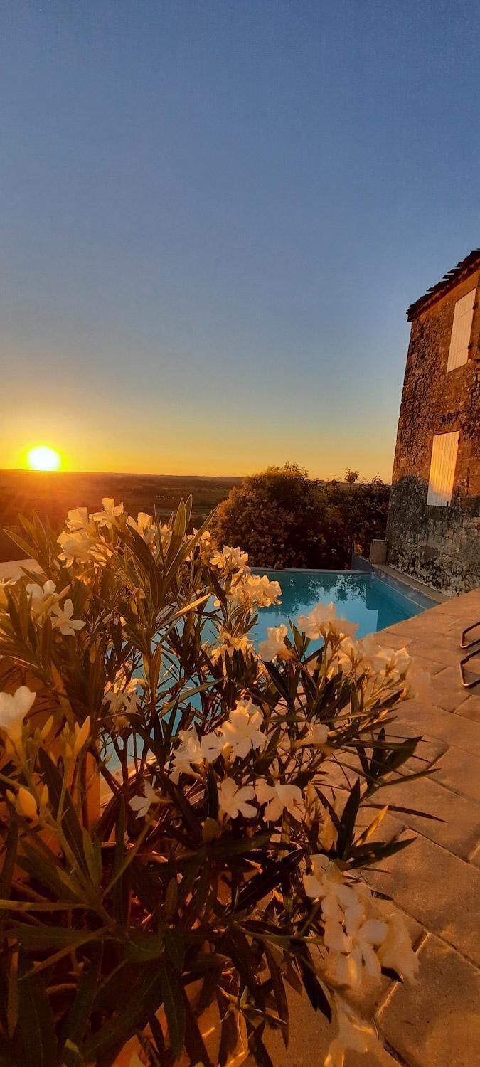 Le Prieure De Saint Pierre Bed & Breakfast Luaran gambar